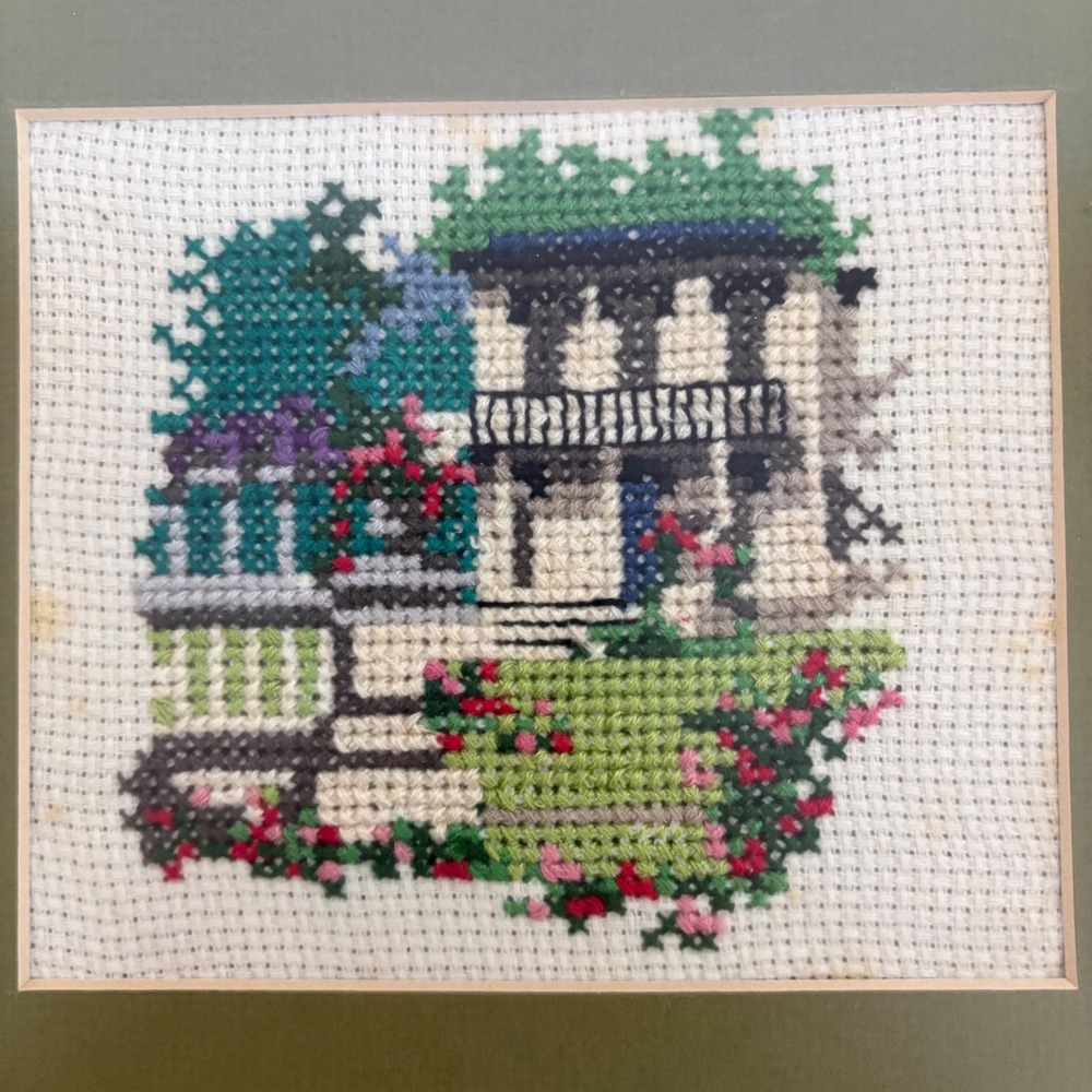 VTG Framed Cross Stitch House‎ Garden Needlepoint Folk Art Cottagecore 10x10 - Picture 3 of 9